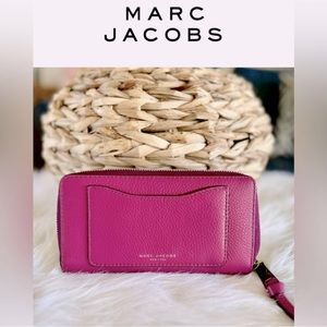 Marc Jacobs Recruit Continental Leather Zip Around Wallet In Berry